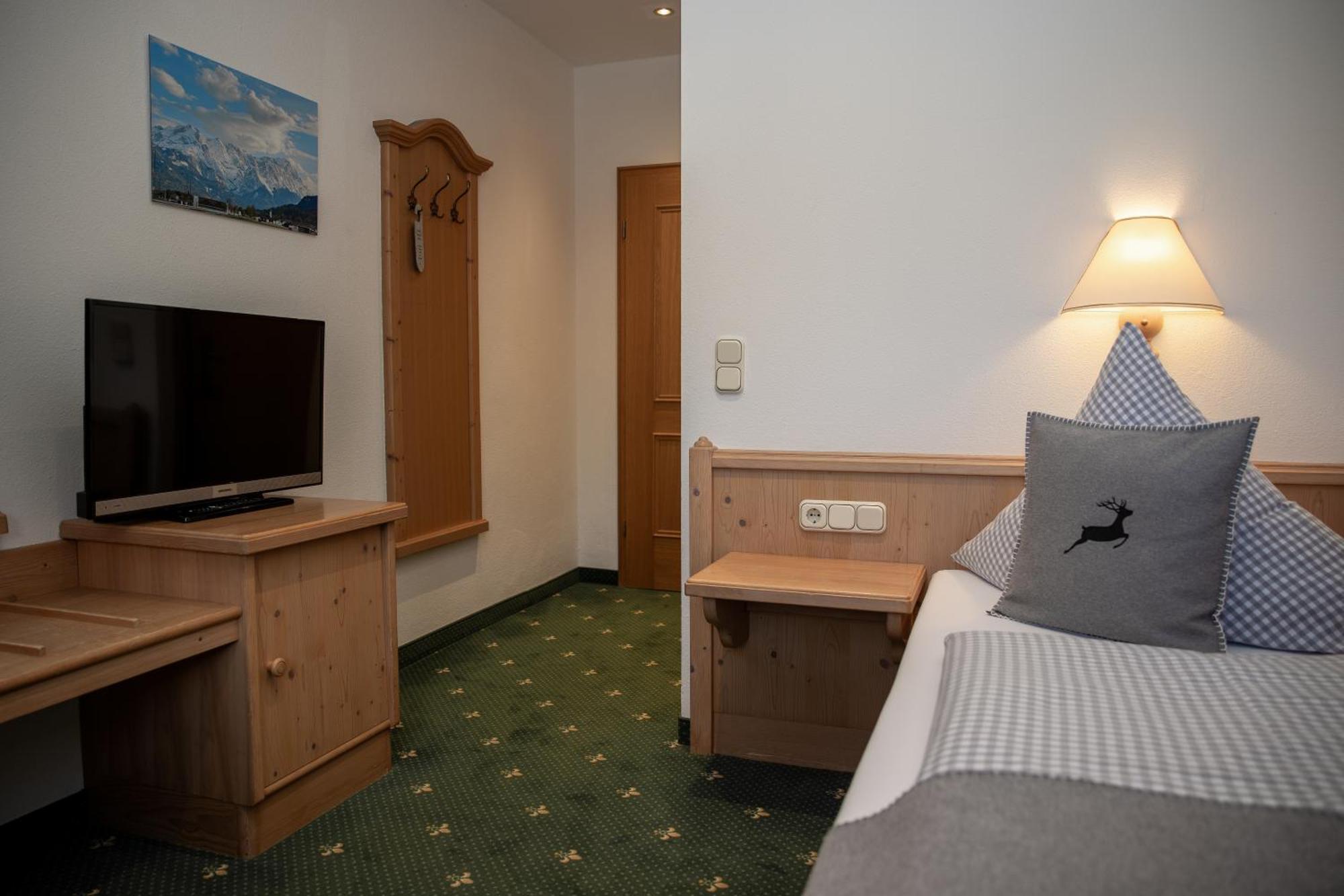 Hotel Gasthof Alter Wirt Farchant Eksteriør bilde