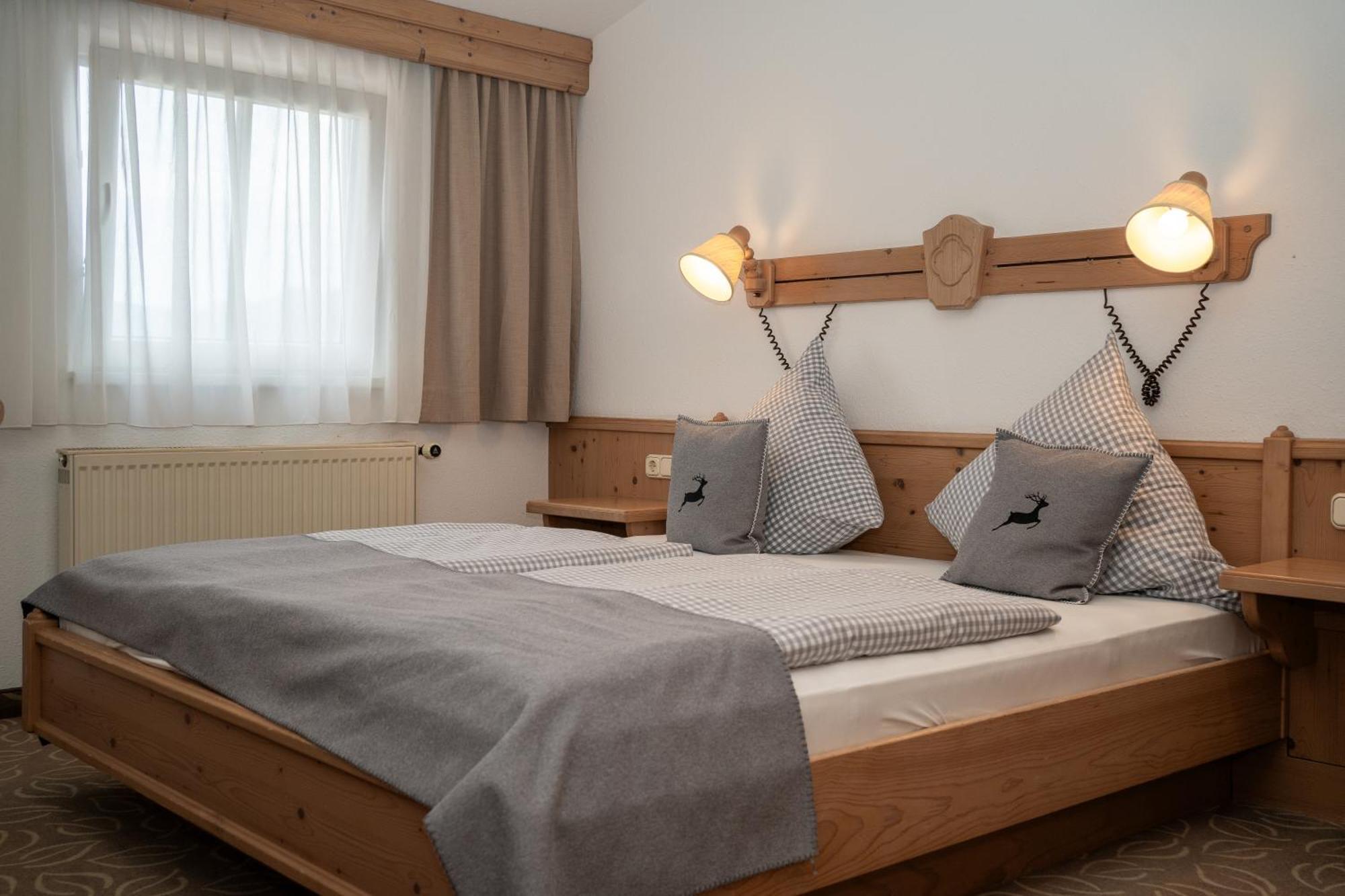 Hotel Gasthof Alter Wirt Farchant Eksteriør bilde