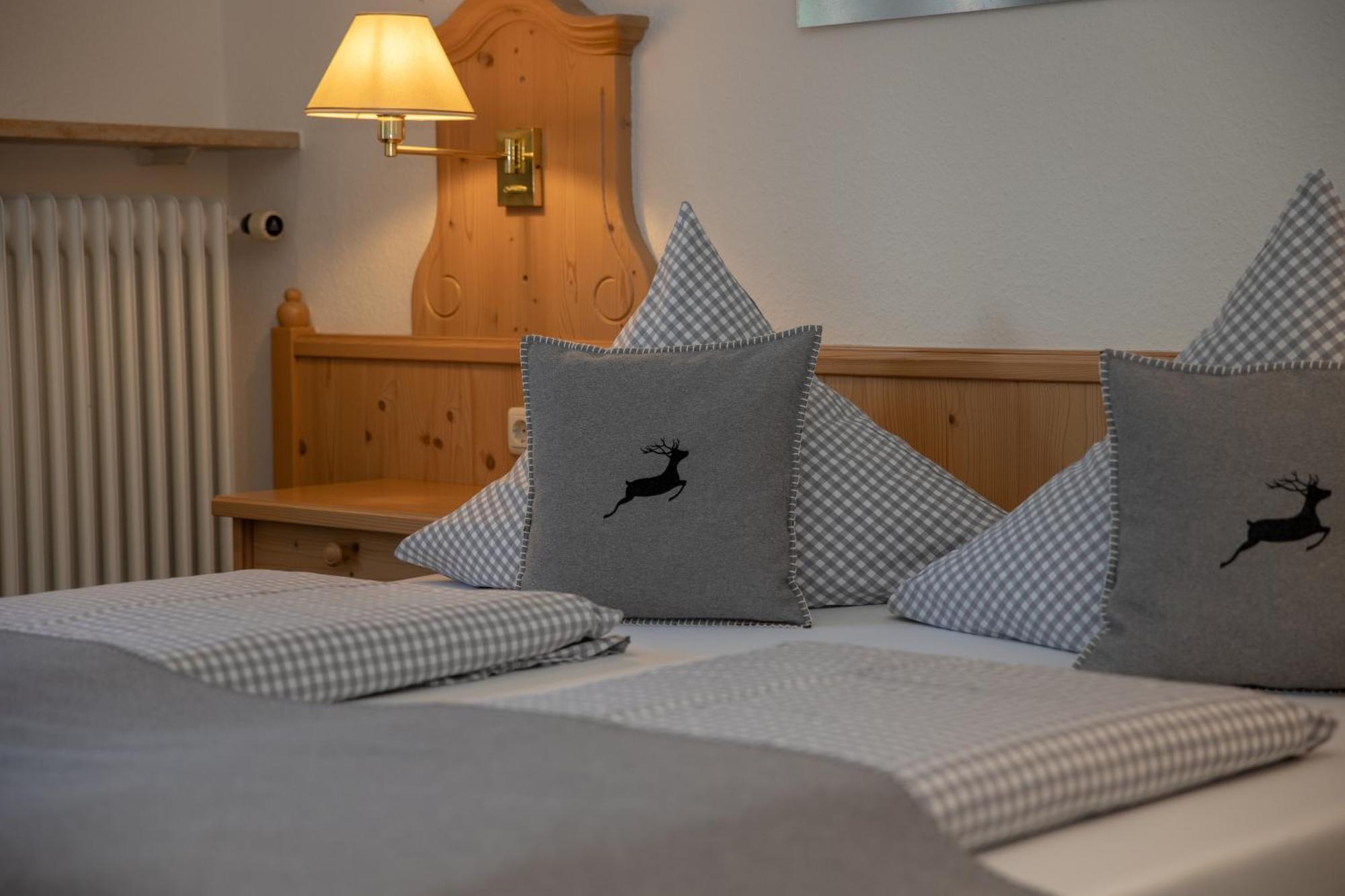 Hotel Gasthof Alter Wirt Farchant Eksteriør bilde